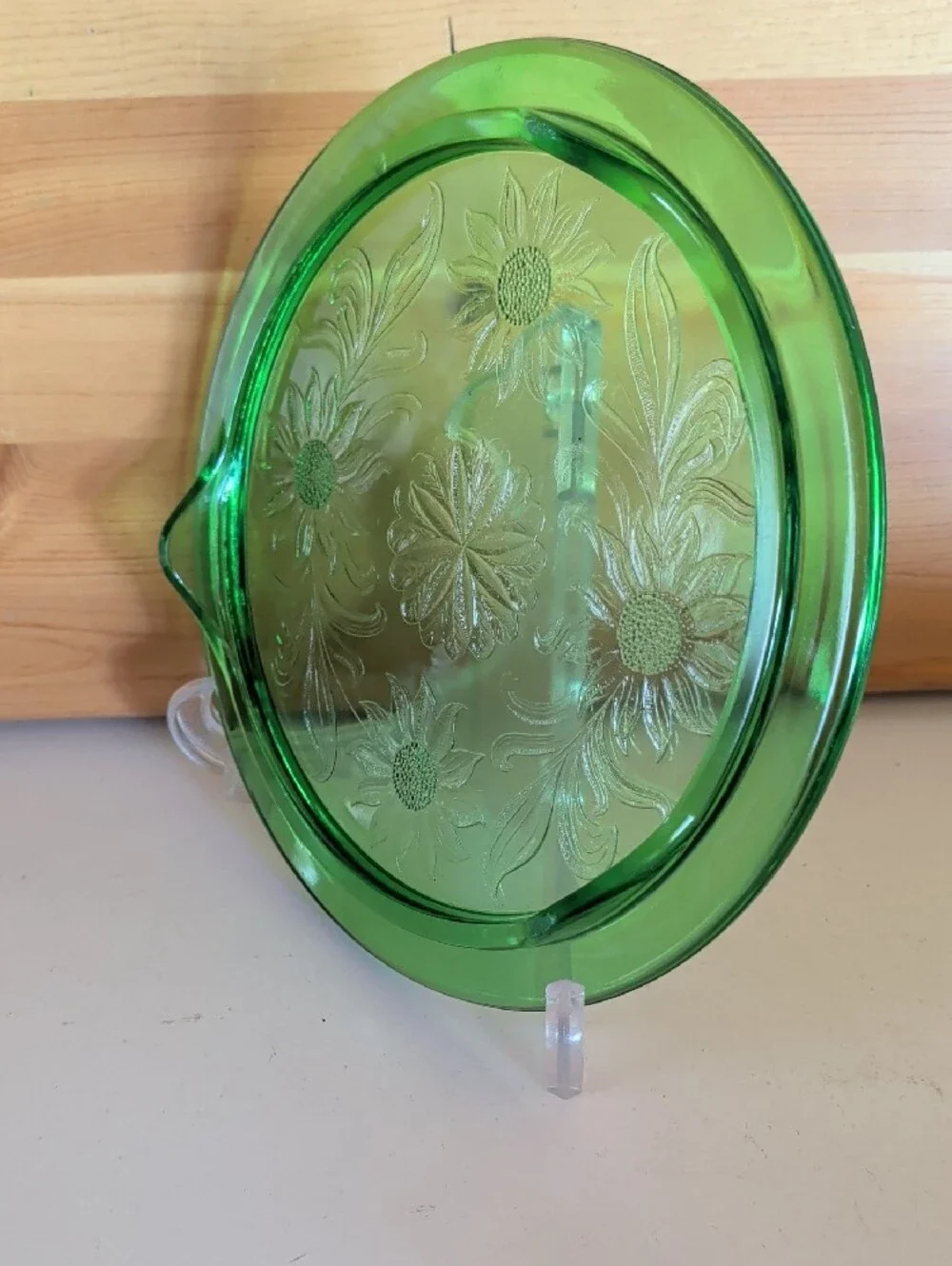 VTG. Jeannette Iraineum Glass Company, Green Pressed Glass Footed Cake Plate.